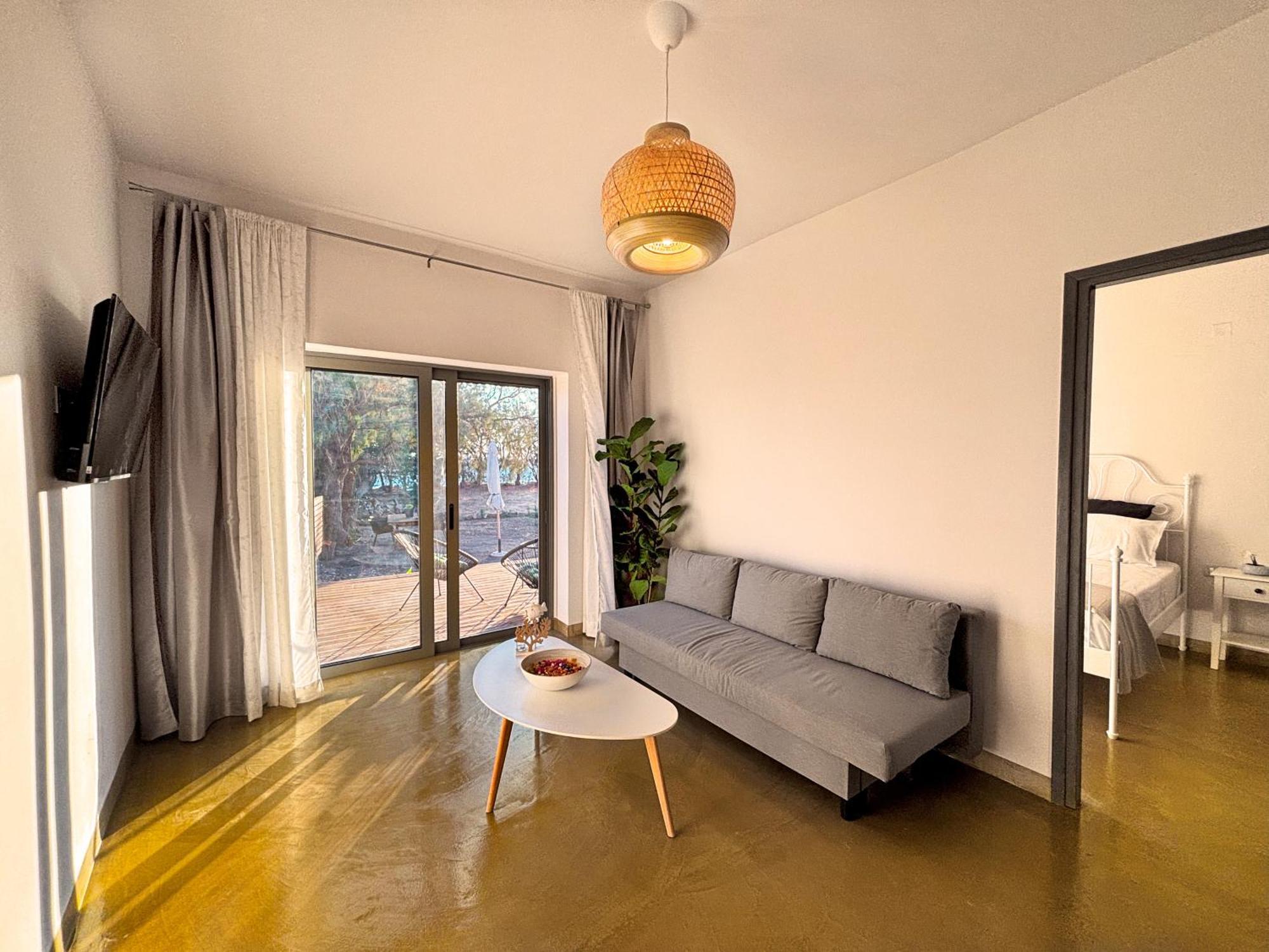Mekia'S Beach House Livadia  Exterior photo
